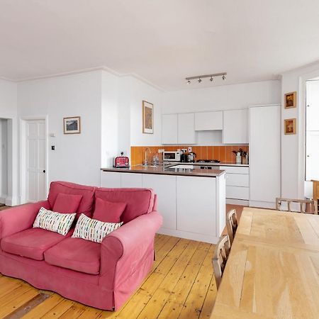 Stunning Georgian Apartment In Central Бат Экстерьер фото