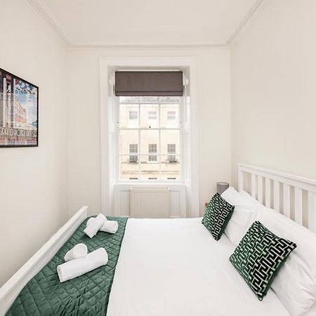 Stunning Georgian Apartment In Central Бат Экстерьер фото