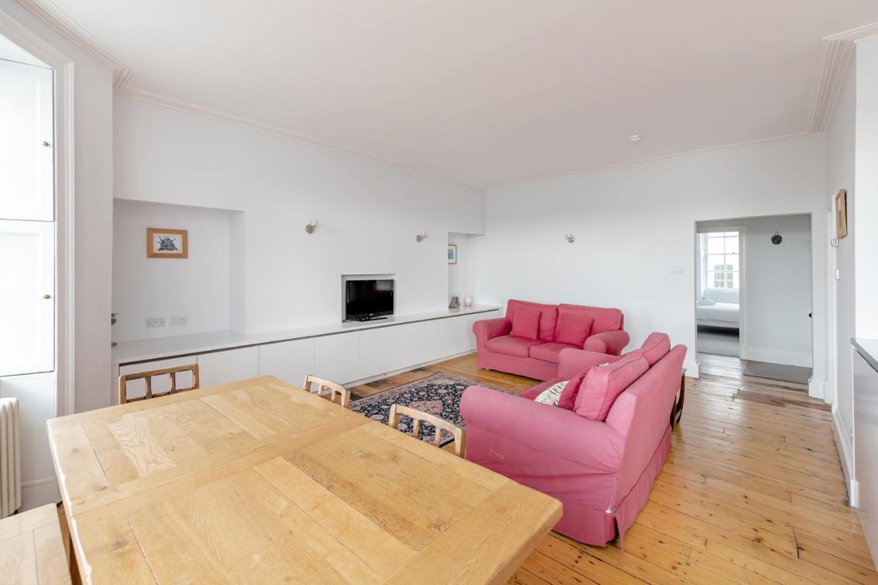Stunning Georgian Apartment In Central Бат Экстерьер фото